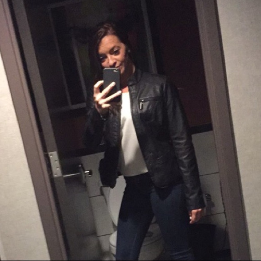 Meet your Posher, Nicole